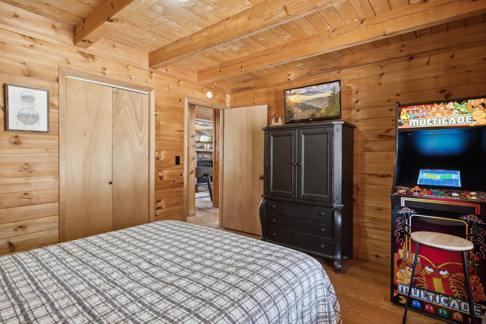 Cozy Family Friendly Cabin With Hot Tub, Near Gatlinburg, Pigeon Forge, Dollywood Sevierville Buitenkant foto